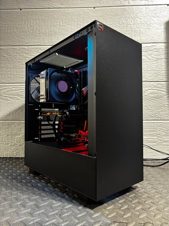 Gaming PC – i5-7600K – RX 580 8GB – 16GB RAM – 500gb NVMe SSD- 1080p Ready